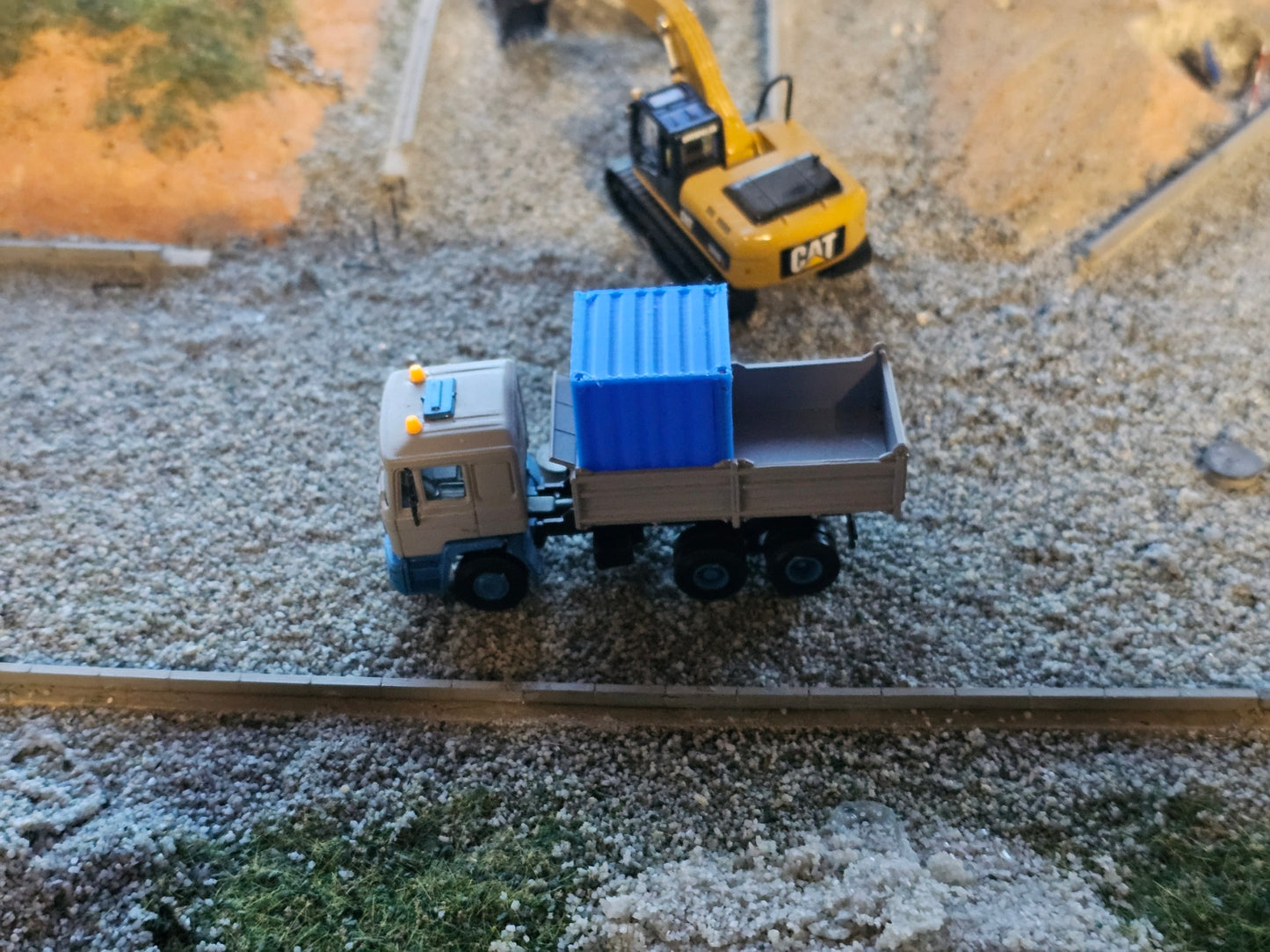 Container Baustellen Lager 8 Fuß 1/87 Ladegut H0
