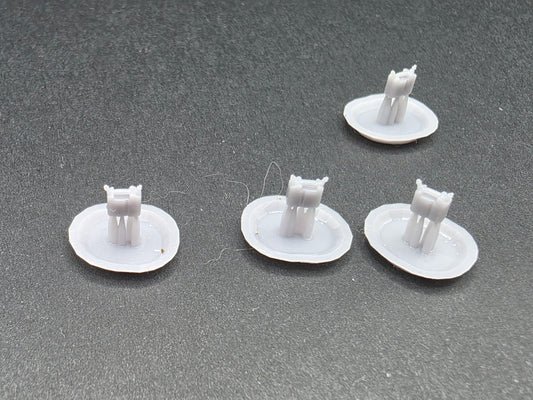 4 x Doppel Kanister für Motorsäge im Maßstab 1/87