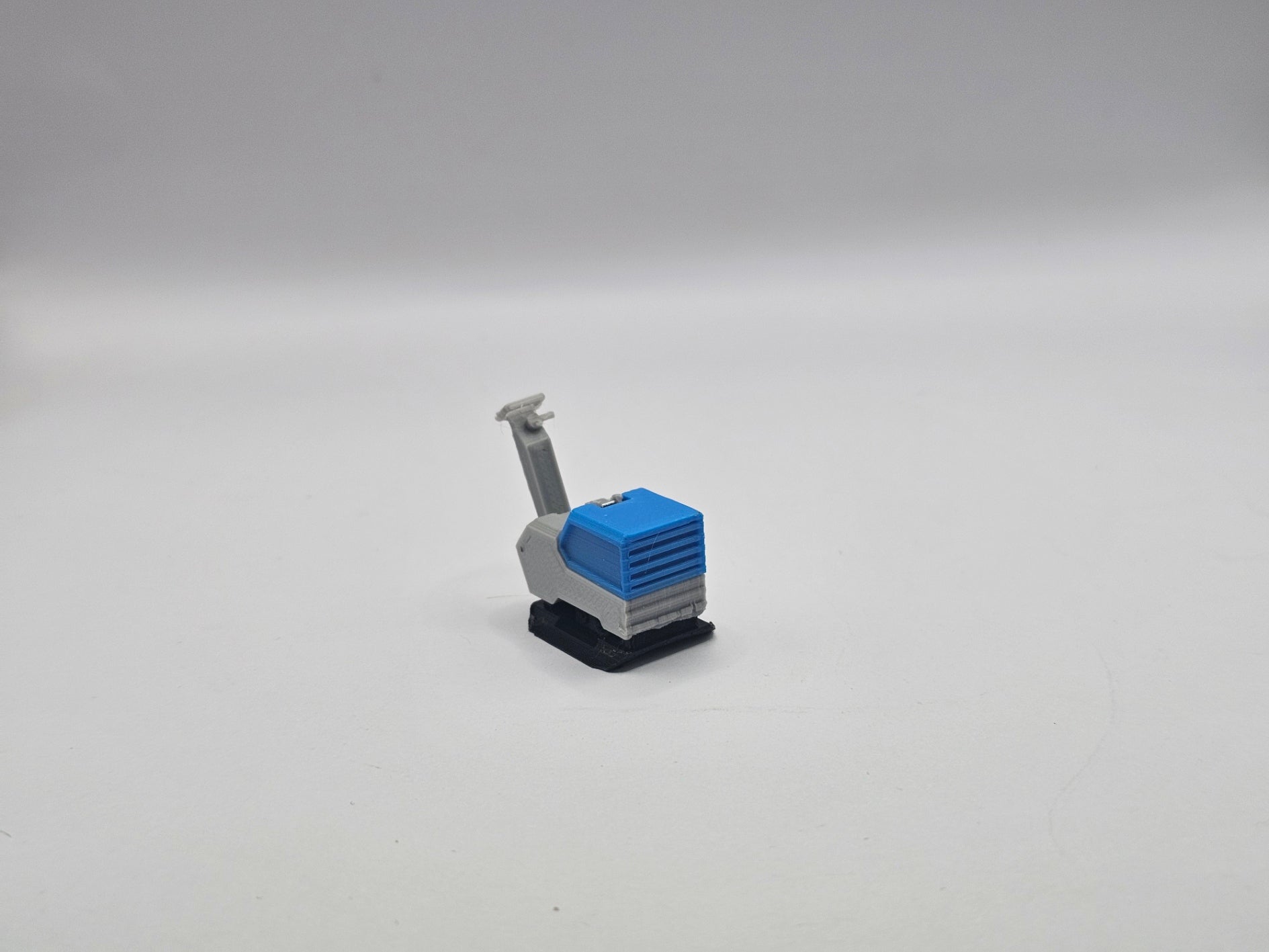 Rüttelplatte 1/50 Blau/Grau