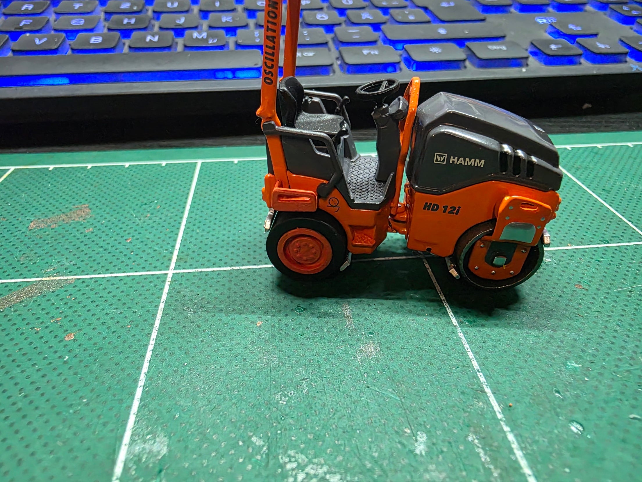 Gummirad Umbausatz für die Hamm HD 12 Im Maßstab 1/50