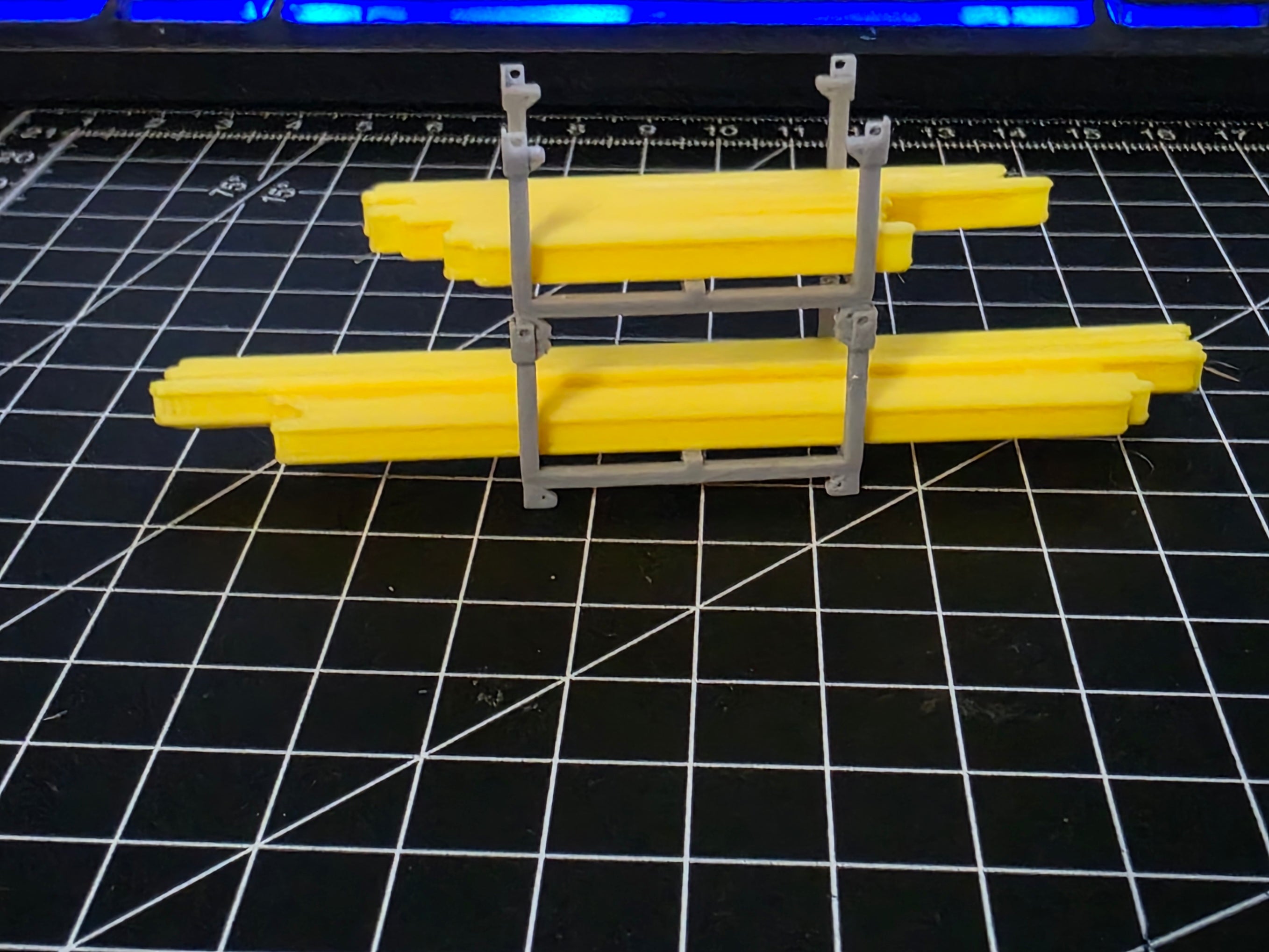 20 St Schalungsträger H20 190 (38 mm) im Maßstab 1/50 Ladegut