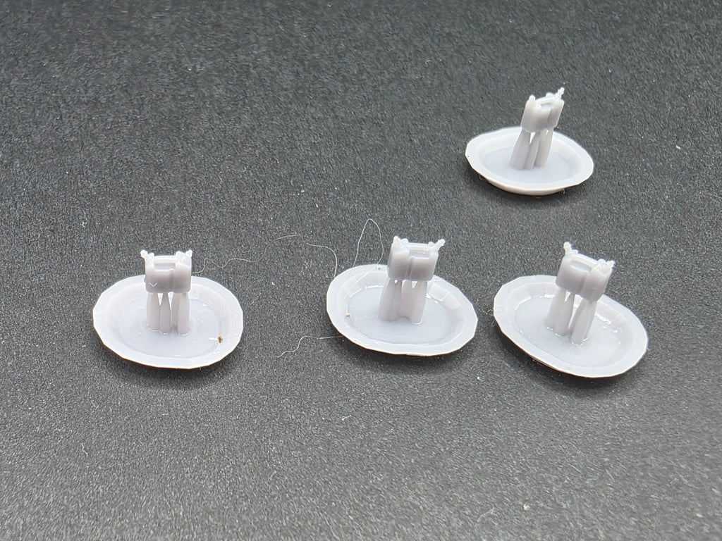 4 x Doppel Kanister für Motorsäge im Maßstab 1/87