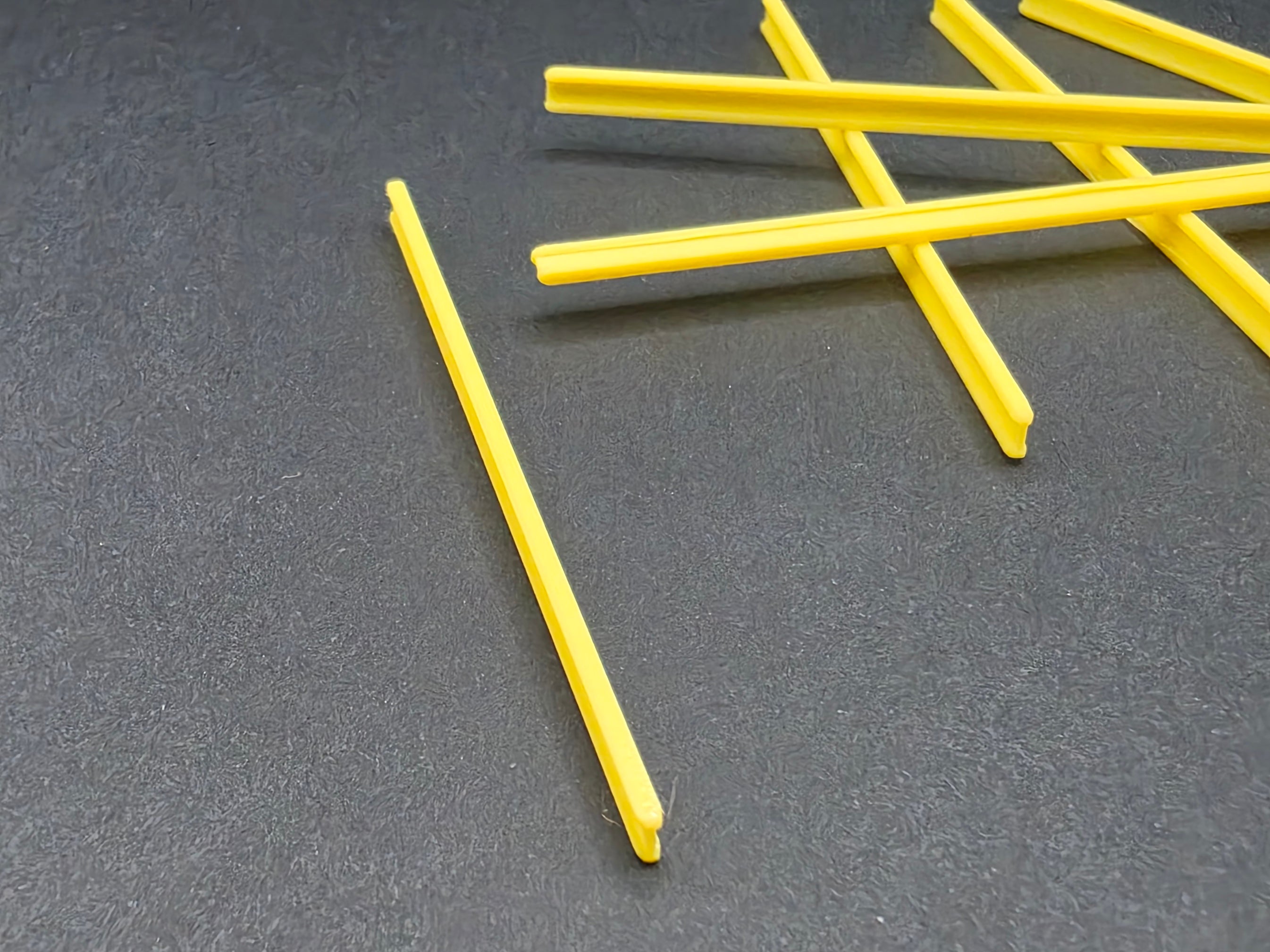 15 St Schalungsträger H20 590 ( 118 mm) im Maßstab 1/50 Ladegut