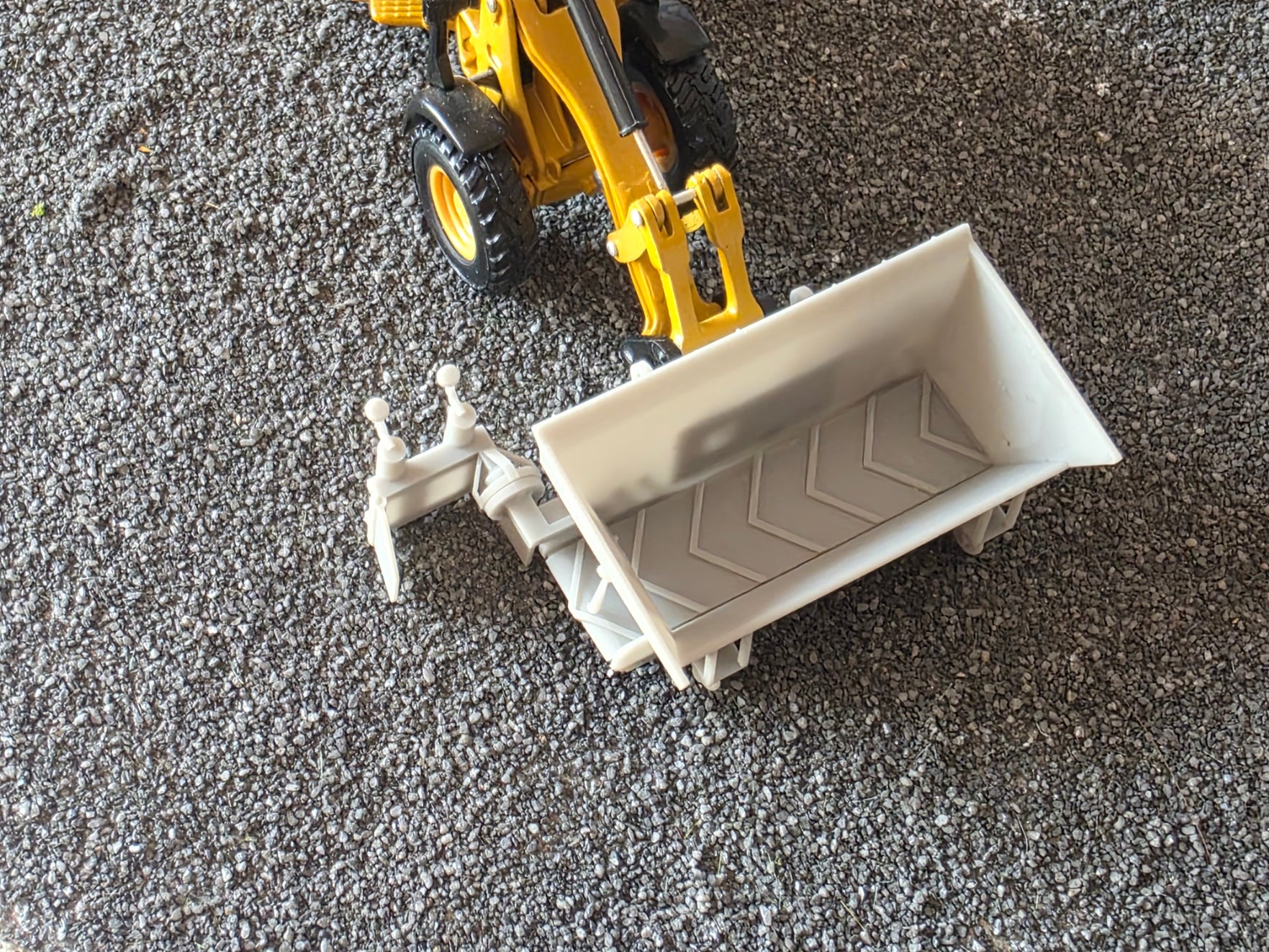 Bankett Fertiger Für Radlader Anbau im Maßstab 1/50