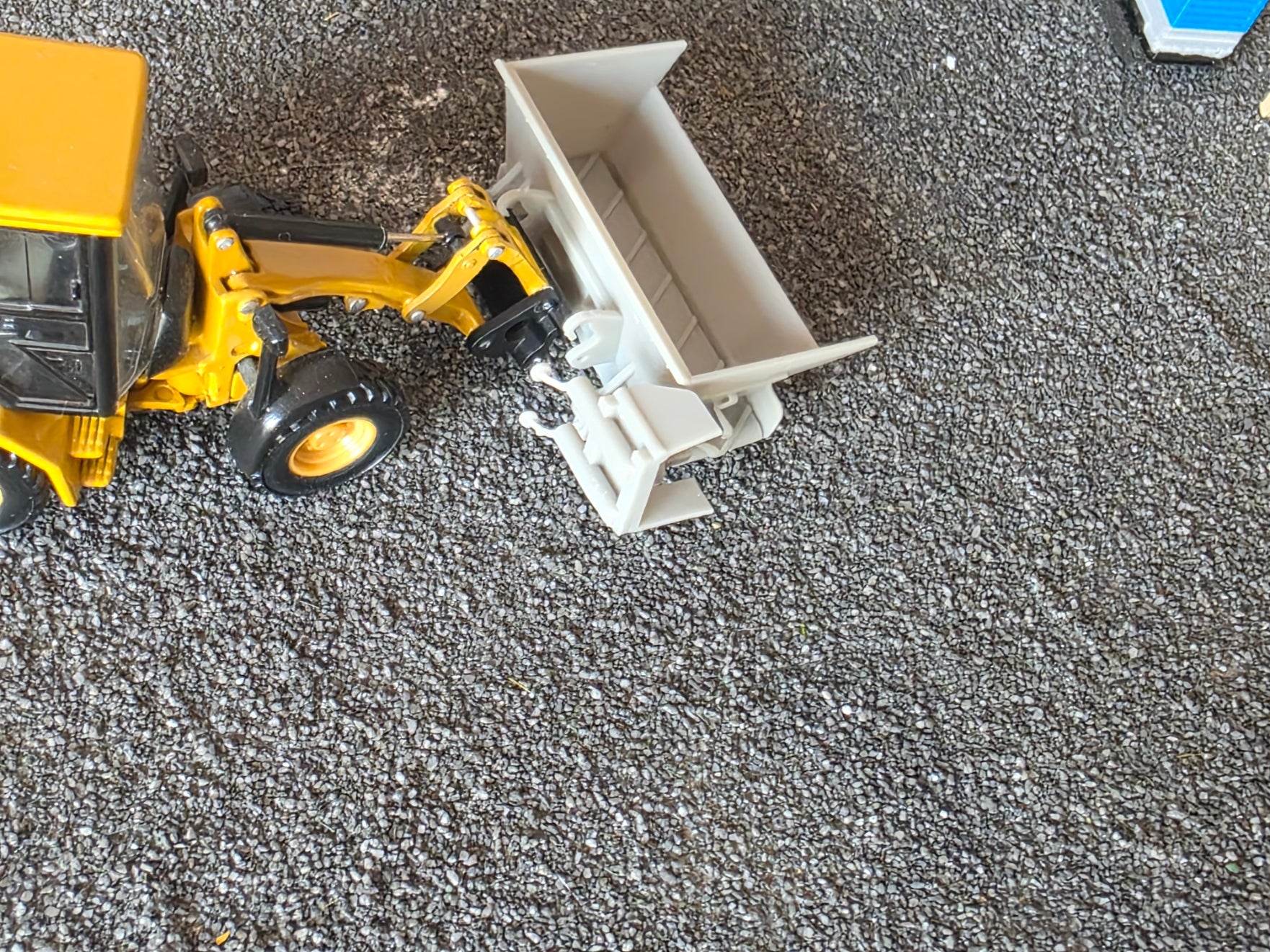 Bankett Fertiger Für Radlader Anbau im Maßstab 1/50