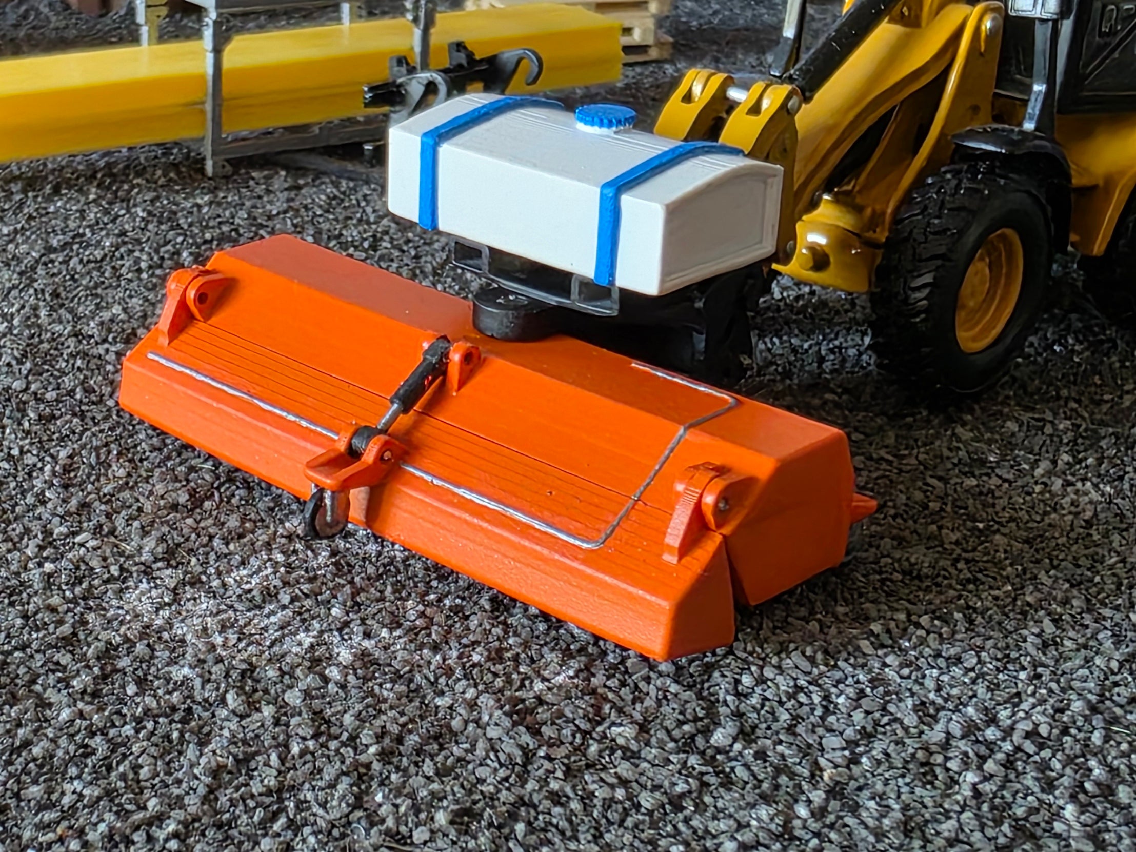 Anbau Kehrmaschine Für Radlader/Stapler im Maßstab 1/50