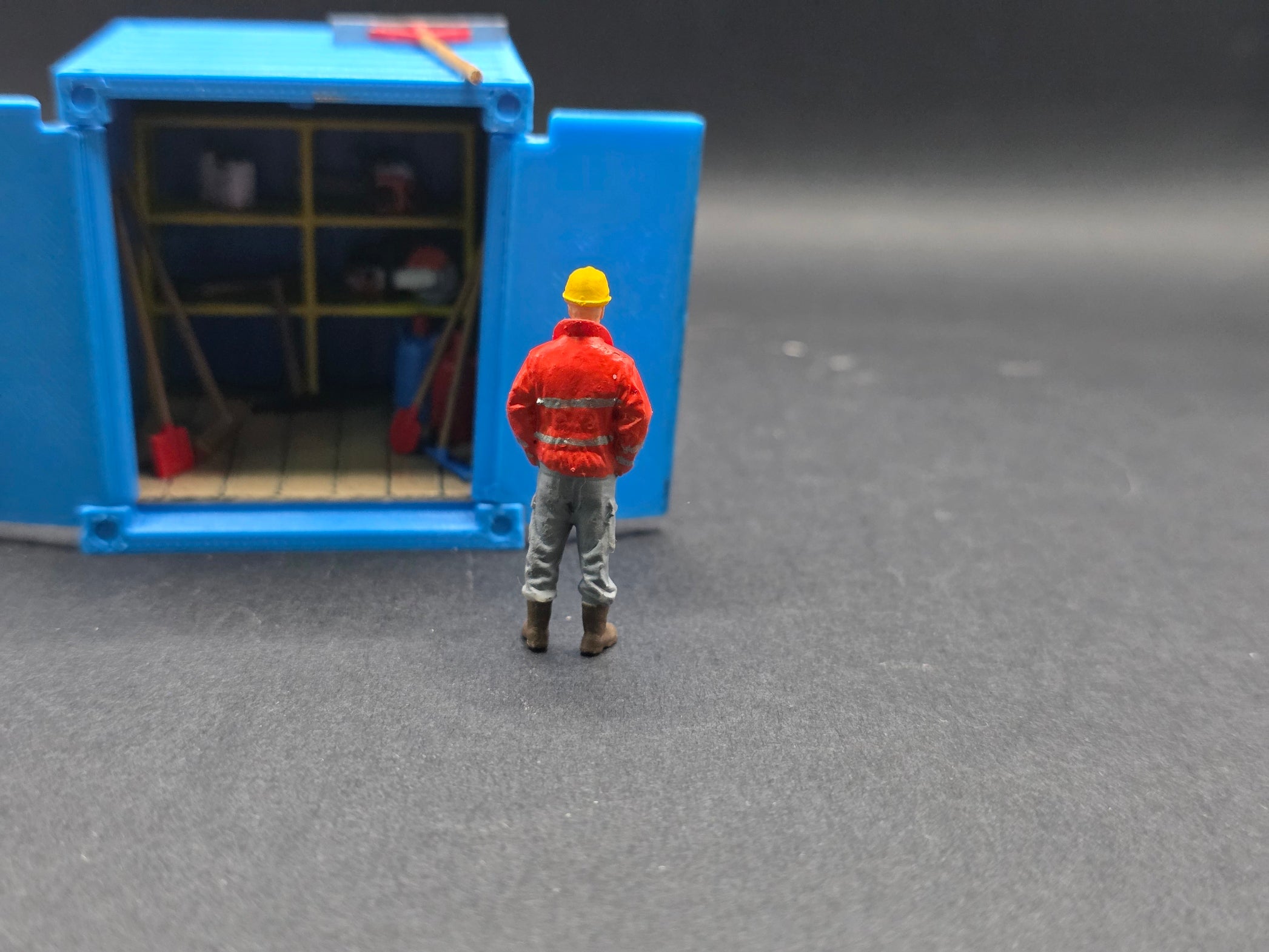 Bauarbeiter in Warnjacke im Maßstab 1/50 Hand Bemalt