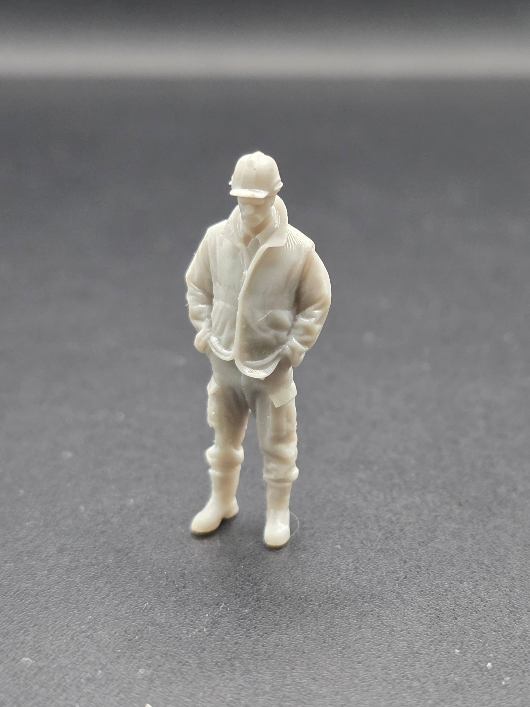 Bauarbeiter in Warnjacke im Maßstab 1/50