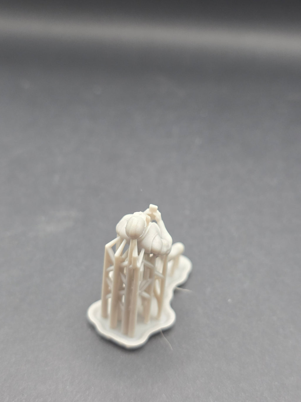 Bauarbeiter in Warn Schutz Weste im Maßstab 1/50