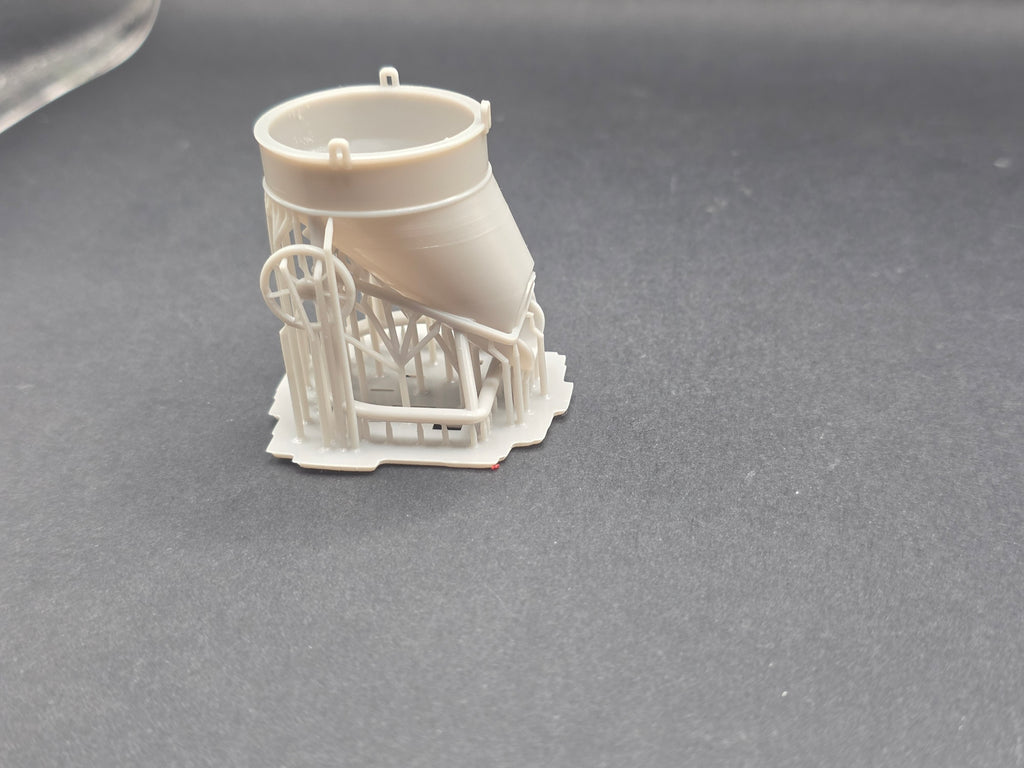 Beton Kübel / Betonbombe im Maßstab 1/50