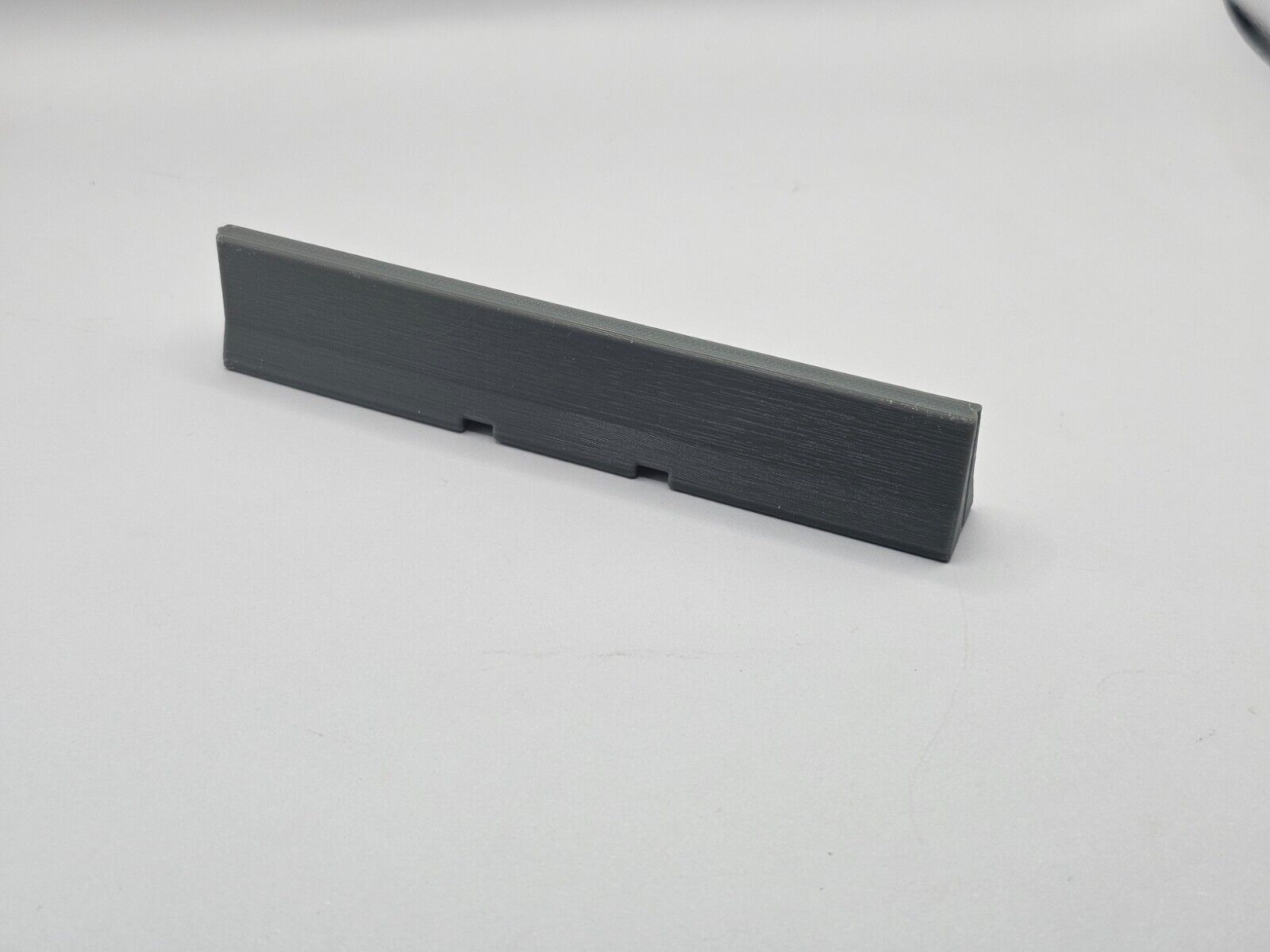 Beton Leitwand / Fahrbahnbegrenzung / Beton Absperrung  1/50 Ladegut