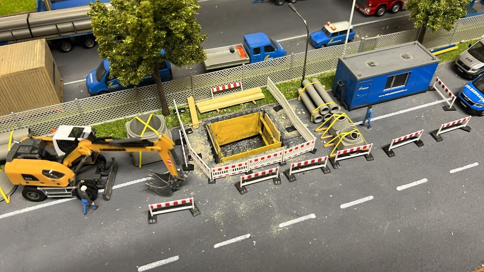 Schachtset  Betonschacht DN 1000/400 Maßstab  1/87 Ladegut H0