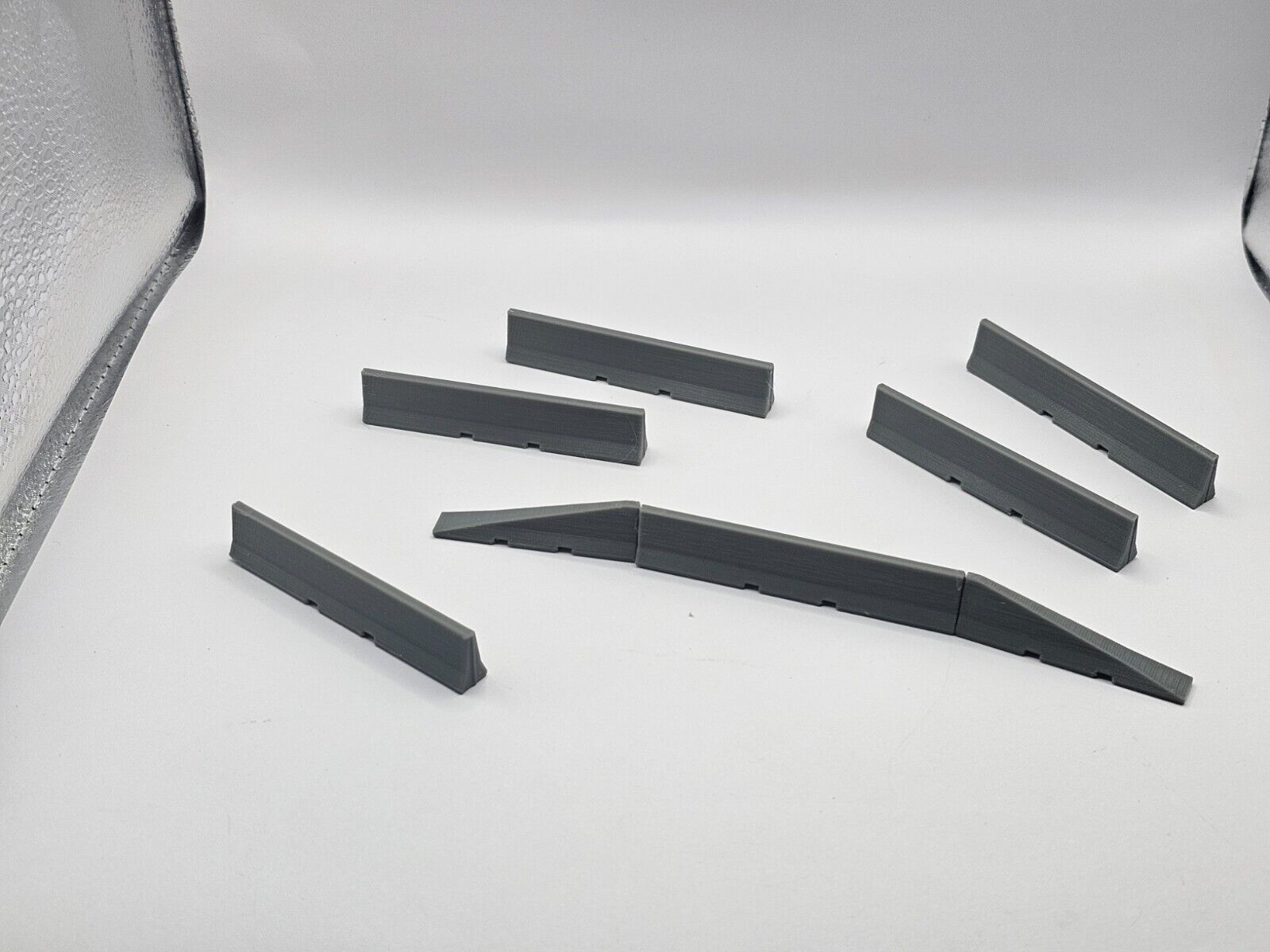 Beton Leitwand / Fahrbahnbegrenzung / Beton Absperrung  1/87 Ladegut H0