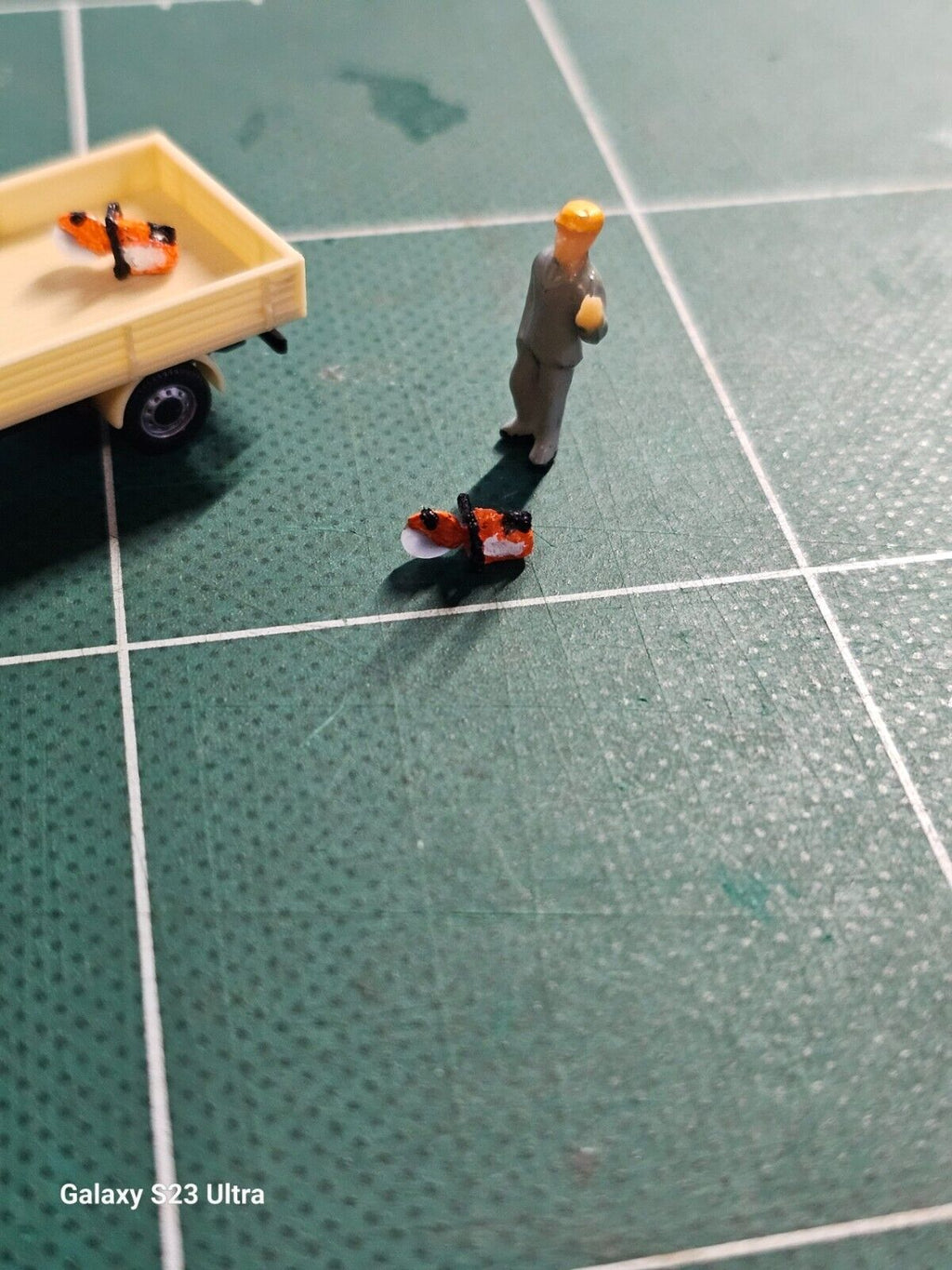Motorflex/Trennjäger  1/87 Ladegut H0