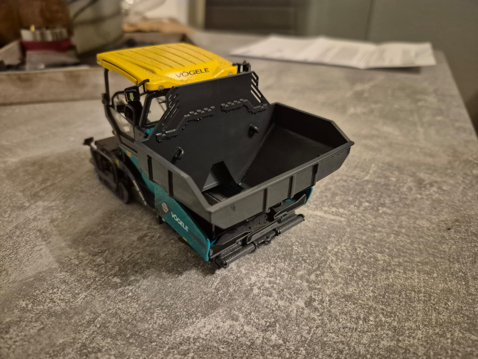 Asphalt Bunker/ Bunker für Fertiger im Maßstab1/50