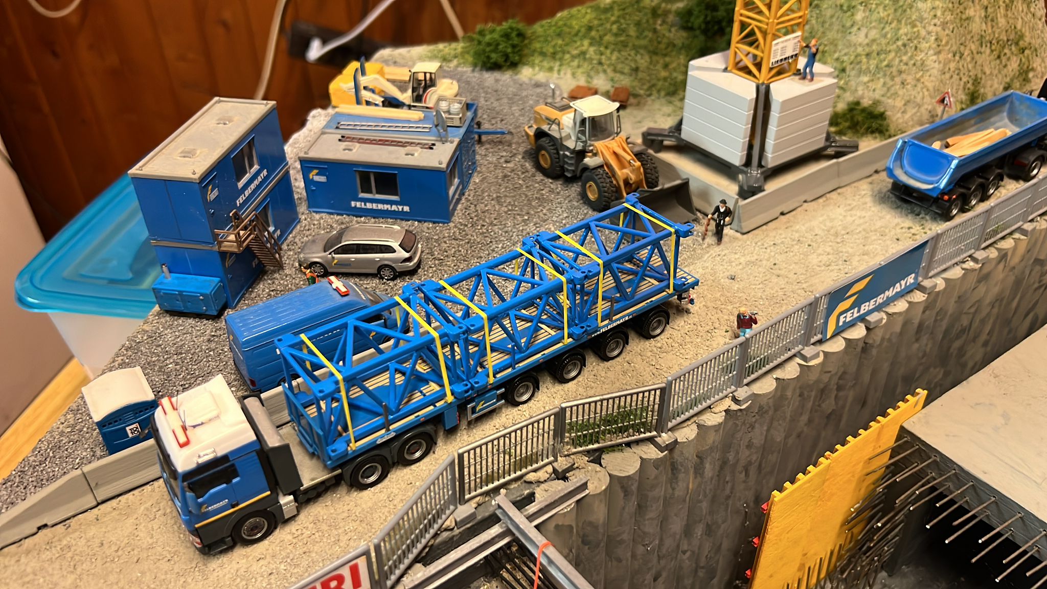 3x Turm Segment TDK im Maßstab 1/87 Ladegut