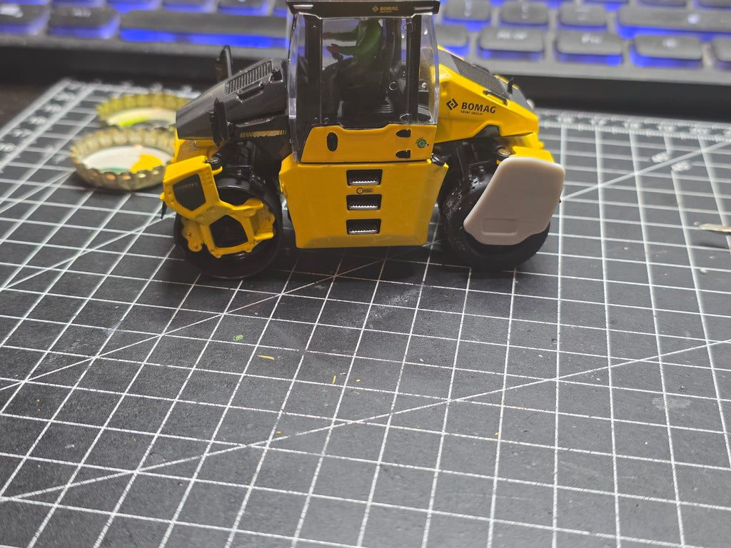 Gummirad Umbausatz für Bomag 174 und Ähnliche Im Maßstab 1/50