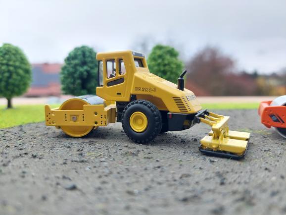 Anbauverdichter für Erdbauwalze im Maßstab 1/50