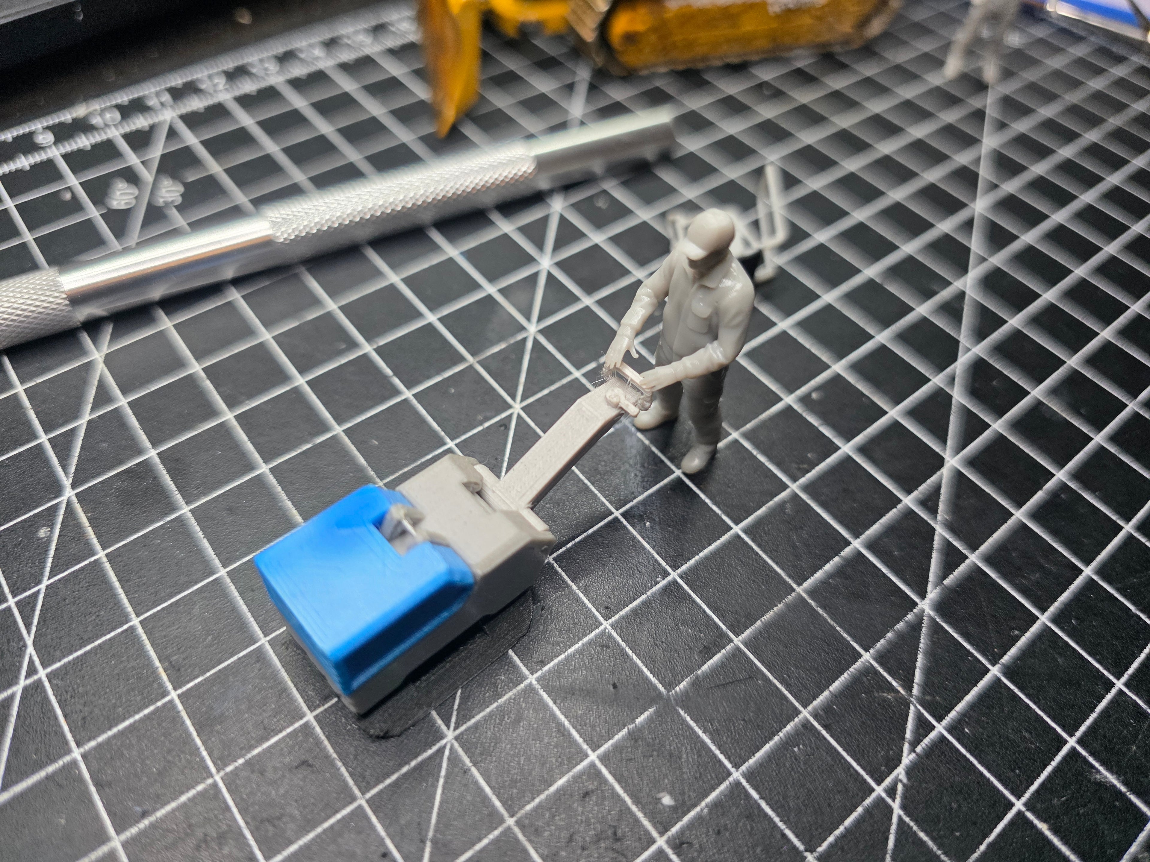 Rüttelplatten Fahrer/ Kleingeräte Bediener im Maßstab 1/50